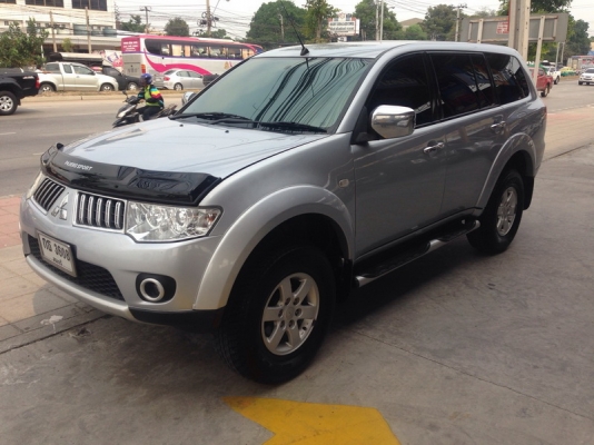 MITSUBISHI PAJERO ปี 2009 รถสวยเดิม เบาะหนังปรับไฟฟ้า ARIBAG คู่หน้า เบรคระบบ ABS ล้อ MAX เครื่องแน่น ช่วงล่างดี พวงมาลัยมัลติฟังชั่น สีสวย ภายในสภาพสวย รถพร้อมใช้งาน จัดไฟแนนได้ ฟรีดาวน์