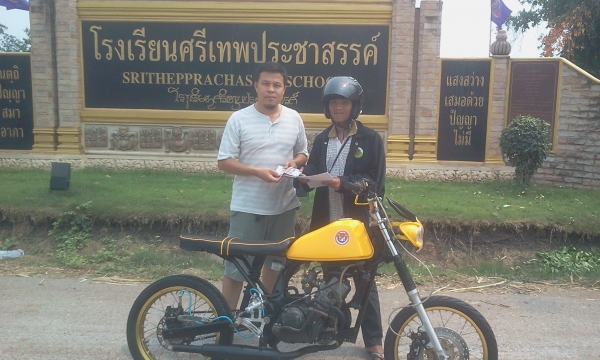 ขาย GL เครื่องโซ ลูกเดิม ชัก 3 สภาพหล่อๆ (ไม่มี ท.บ เเต่ออกใบซื้อขายให้จากทางร้าน) ค่าตัว 12500 บาท สนใจทักเเชทหรือโทรสอบถาม 089-8054390 /083-9008343 โอ๋ อยู่จังหวัด ลพบุรี