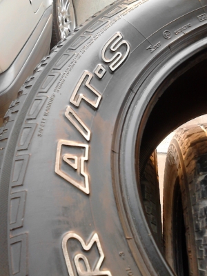 245/70R16 YOKOHAMA A/T-S ชุด 4 เส้น ขอดูภาพได้ยากไลน์ไอดี 0814273941 245/70R16 YOKOHAMA A/T-S ชุด 4 เส้น ขอดูภาพได้ยากไลน์ไอดี 0814273941