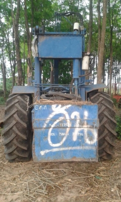 ขายด่วน รถไถ ford 6610 เสื้อลาย พร้อมคีบ สภาพพร้อมใช้งานทุกอย่าง