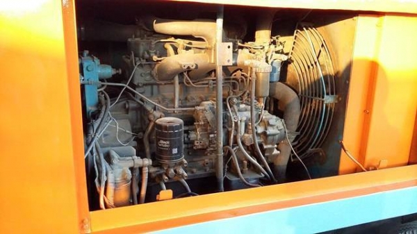 ปั๊มลมสกรู AIR MAN PDS 390 เครื่อง IZUSU