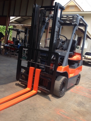 TOYOTA forklift  1.5 ตัััน Used Japan
