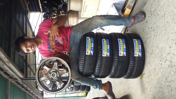 ล้อแม็กขอบ15พร้อมยางใหม่ทั้งหมด 12,500