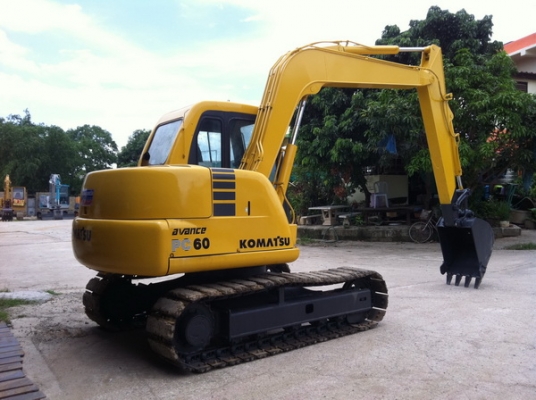 ขาย รถขุด KOMATSU PC60-7 ขาย รถขุด KOMATSU PC60-7