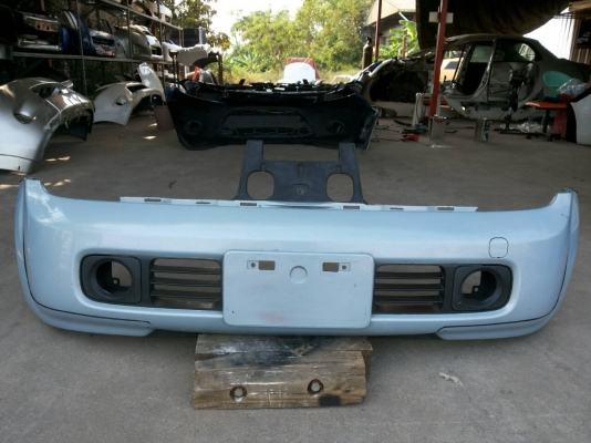 หันชนหน้า Nissan Cube