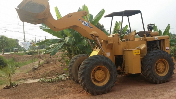 ขายรถตักล้อยางKAWASAKI รุ่นKLD60Z-0217 เอวอ่อน เครื่องอีซูซุ เครื่องเดิม เครื่องดี เกียร์ทอร์ค สภาพดี ช่วงล่างดี ทำงานเร็ว ระบบไฮดรอริกดี สภาพพร้อมใช้งาน เอกสารพร้อมโอน สนใจโทร 090-8588220คุณนะ 093-3258446คุณบิวตี้ ID:narong498 หรือ www.truck.in.th/498 หร