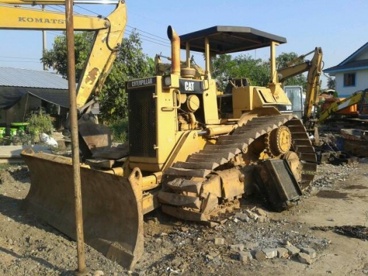 ขายด่วนรถแทรกเตอร์CATD4Hตีนเป็ดรถสวยมากพร้อมใช้งาน