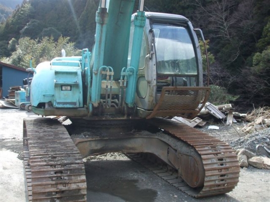 Kobelco SK200-3 มาร์คไฟว์ซุปเปอร์ นำเข้าตรงจากญี่ปุ่น ถึงไทยเร็ว ๆ นี้ ขายถูกครับ