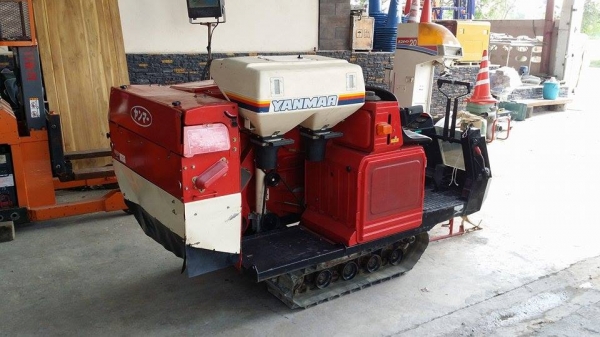 รถเกี่ยวข้าวพร้อมนวดข้าวในตัว แบบนั่งขับ เก่าญี่ปุ่น YANMAR รุ่น TC800 ขนาด 8 แรง มีตัวสับฟาง สภาพสวย ชั่วโมงการทำงานน้อย รถเกี่ยวข้าวพร้อมนวดข้าวในตัว แบบนั่งขับ เก่าญี่ปุ่น YANMAR รุ่น TC800 ขนาด 8 แรง มีตัวสับฟาง สภาพสวย ชั่วโมงการทำงานน้อย