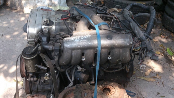 ขา่ยเครื่อง2J และถังแก๊ส ขา่ยเครื่อง2J และถังแก๊ส