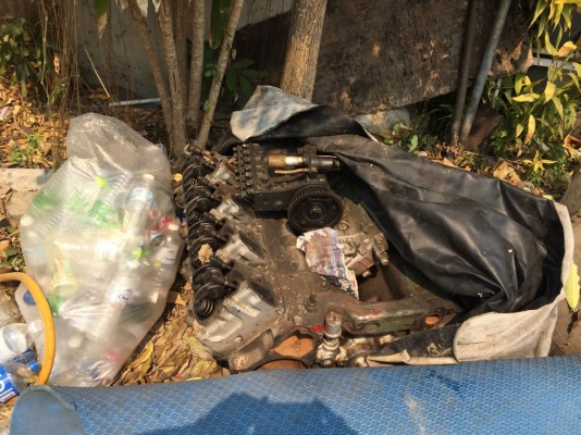 ขายอะไหล่เครื่อง (เสื้อ) เบ้น 422 8 สูบ