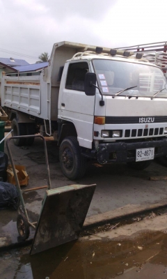 หกล้อ อีซูซุ FRR175แรง แอร์ พ.เวอร์ สภาพดีพร้อมใช้งาน เอกสารทะเบียน พร้อมโอน