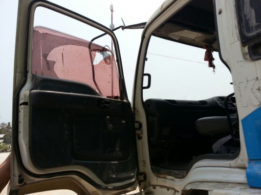 รถอีซูซุ  10  ล้อ โม่ปูน  270 แรงม้า. ปี 48   ( ยูโรทู. )   สนใจติดต่อ 081 - 6079515