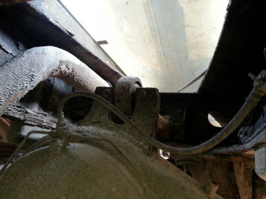 รถอีซูซุ  10  ล้อ โม่ปูน  270 แรงม้า. ปี 48   ( ยูโรทู. )   สนใจติดต่อ 081 - 6079515