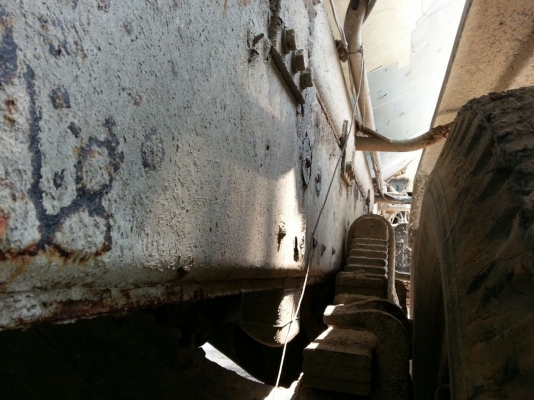 รถอีซูซุ  10  ล้อ โม่ปูน  270 แรงม้า. ปี 48   ( ยูโรทู. )   สนใจติดต่อ 081 - 6079515