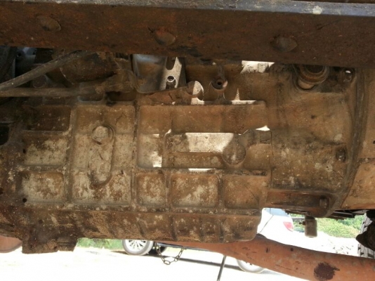 รถอีซูซุ  10  ล้อ โม่ปูน  270 แรงม้า. ปี 48   ( ยูโรทู. )   สนใจติดต่อ 081 - 6079515