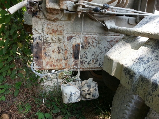 รถอีซูซุ  10  ล้อ โม่ปูน  270 แรงม้า. ปี 48   ( ยูโรทู. )   สนใจติดต่อ 081 - 6079515