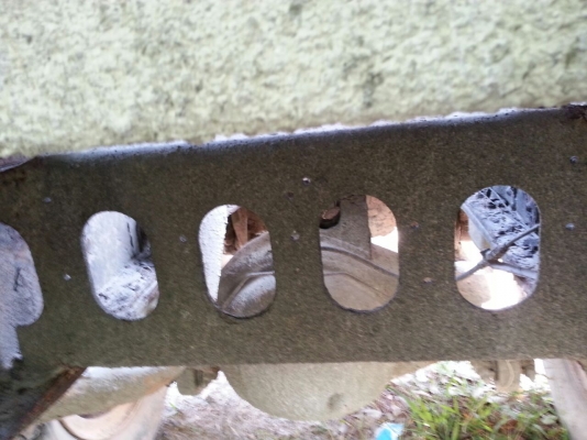 รถอีซูซุ  10  ล้อ โม่ปูน  270 แรงม้า. ปี 48   ( ยูโรทู. )   สนใจติดต่อ 081 - 6079515