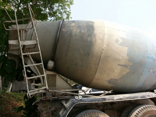 รถอีซูซุ  10  ล้อ โม่ปูน  270 แรงม้า. ปี 48   ( ยูโรทู. )   สนใจติดต่อ 081 - 6079515