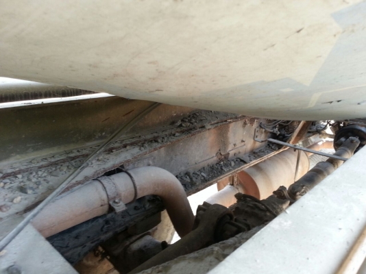 รถอีซูซุ  10  ล้อ โม่ปูน  270 แรงม้า. ปี 48   ( ยูโรทู. )   สนใจติดต่อ 081 - 6079515