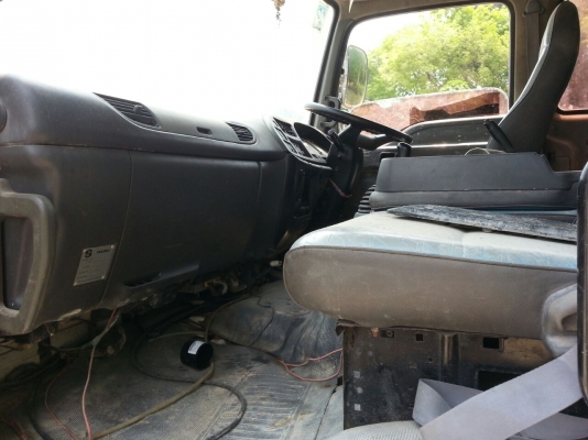 รถอีซูซุ  10  ล้อ โม่ปูน  270 แรงม้า. ปี 48   ( ยูโรทู. )   สนใจติดต่อ 081 - 6079515