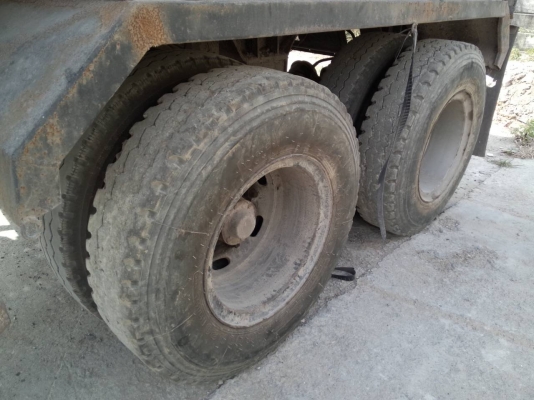 ขายหางพ่วง  สามมิต 3 เพลา. ยัด  ปี 47  สนใจติดต่อ  081 - 6079515