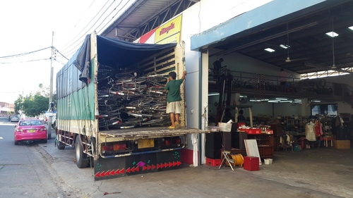 รถรับจ้าง 6-10 ล้อ รถรับจ้างทั่วไทย ย้ายห้องพัก ย้ายบ้าน อ๊อฟฟิค ออกบูธ ขนสินค้า งานก่อสร้าง อุปกรณ์ต่างๆ วงกบ-หน้าต่าง ขนต้นไม้ ขนเครื่องจักร อื่นๆราคาถูก วิ่งทั้ง กทม.-ต่างจังหวัด สนใจโทร.081-016-1042 ครับ รถรับจ้าง 6-10 ล้อ รถรับจ้างทั่วไทย ย้ายห้องพัก ย้ายบ้าน อ๊อฟฟิค ออกบูธ ขนสินค้า งานก่อสร้าง อุปกรณ์ต่างๆ วงกบ-หน้าต่าง ขนต้นไม้ ขนเครื่องจักร อื่นๆราคาถูก วิ่งทั้ง กทม.-ต่างจังหวัด สนใจโทร.081-016-1042 ครับ