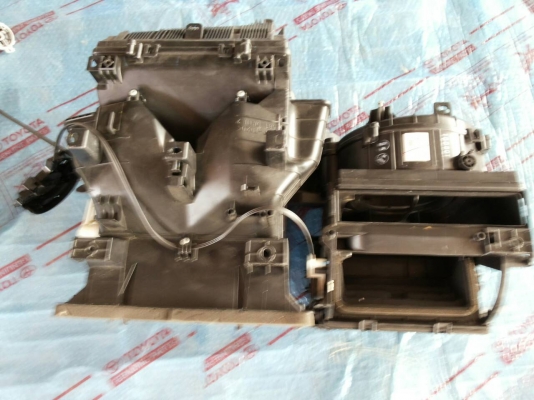 เสื้อตู้แอร์  Vigo