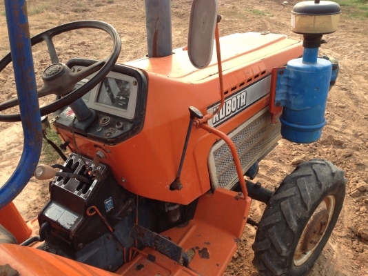 ขายด่วน รถไถนา ขาย KUBOTA L2202DT -4X4 2เพลา มีภาพวีดีโอ ราคา 85,000 บาท สภาพเดิมๆ PTO ระบบเกียร์ดี 