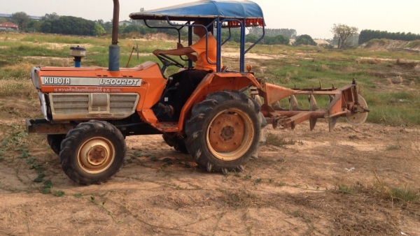 ขายด่วน รถไถนา ขาย KUBOTA L2202DT -4X4 2เพลา มีภาพวีดีโอ ราคา 85,000 บาท สภาพเดิมๆ PTO ระบบเกียร์ดี 
