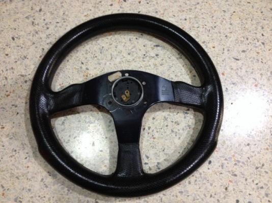 วงเเท้ MOMO COMPETITION ของเก่าญี่ปุ่นแท้สภาพสวย วงเเท้ MOMO COMPETITION ของเก่าญี่ปุ่นแท้สภาพสวย