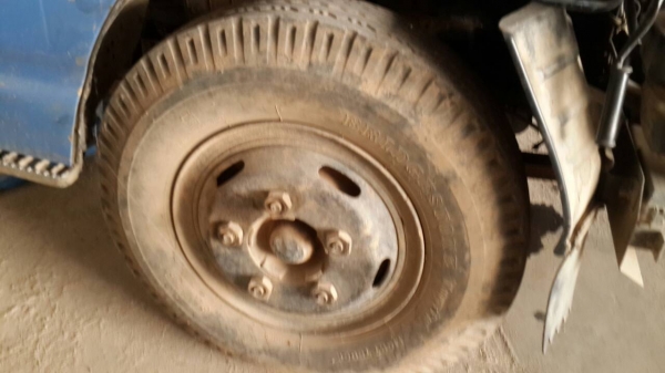 ขายด่วนรถ6์NKRเครือง130แรงดั้มถอดออกมาใส่โม้ตรง2.5คิว