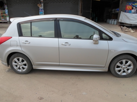 ขายรถ NISSAN TIIDA  สนใจโทร 086-3031767