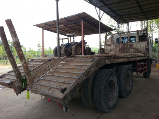 รถฮีโน่ 10 ล้อ ท้ายลาด  220 แรงม้า. ปี 47    สนใจติดต่อ  081 - 6079515