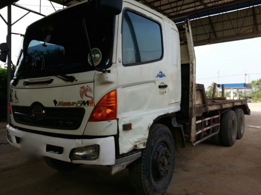 รถฮีโน่ 10 ล้อ ท้ายลาด  220 แรงม้า. ปี 47    สนใจติดต่อ  081 - 6079515