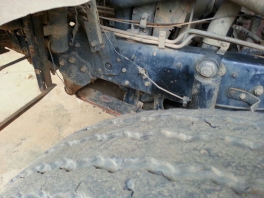 รถฮีโน่ 10 ล้อ ท้ายลาด  220 แรงม้า. ปี 47    สนใจติดต่อ  081 - 6079515