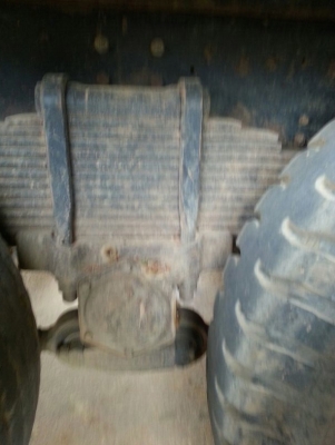 รถฮีโน่ 10 ล้อ ท้ายลาด  220 แรงม้า. ปี 47    สนใจติดต่อ  081 - 6079515