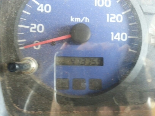 รถฮีโน่ 10 ล้อ ท้ายลาด  220 แรงม้า. ปี 47    สนใจติดต่อ  081 - 6079515