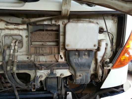 รถฮีโน่ 10 ล้อ ท้ายลาด  220 แรงม้า. ปี 47    สนใจติดต่อ  081 - 6079515