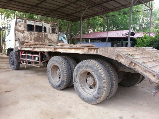 รถฮีโน่ 10 ล้อ ท้ายลาด  220 แรงม้า. ปี 47    สนใจติดต่อ  081 - 6079515