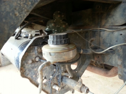 รถฮีโน่ 10 ล้อ ท้ายลาด  220 แรงม้า. ปี 47   สนใจติดต่อ  081 - 6079515