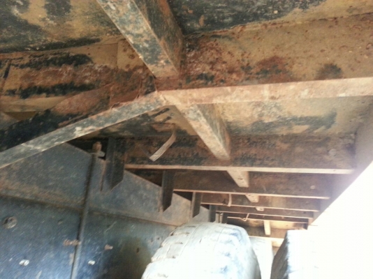 รถฮีโน่ 10 ล้อ ท้ายลาด  220 แรงม้า. ปี 47   สนใจติดต่อ  081 - 6079515