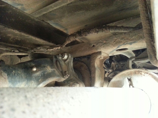 รถฮีโน่ 10 ล้อ ท้ายลาด  220 แรงม้า. ปี 47   สนใจติดต่อ  081 - 6079515