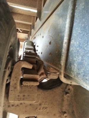 รถฮีโน่ 10 ล้อ ท้ายลาด  220 แรงม้า. ปี 47   สนใจติดต่อ  081 - 6079515