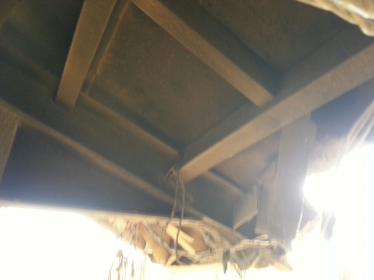 รถฮีโน่ 10 ล้อ ท้ายลาด  220 แรงม้า. ปี 47   สนใจติดต่อ  081 - 6079515