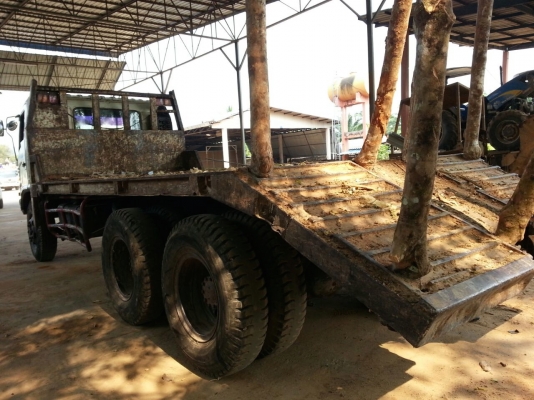 รถฮีโน่ 10 ล้อ ท้ายลาด  220 แรงม้า. ปี 47   สนใจติดต่อ  081 - 6079515