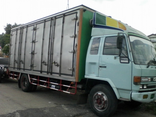 ราคาถูก 570,000 บาท รถบรรทุก6 ล้อ ตู้ประตู 10 บาน โทร 086-396-0123, 0885537161