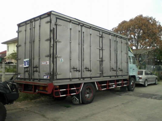 ราคาถูก 570,000 บาท รถบรรทุก6 ล้อ ตู้ประตู 10 บาน โทร 086-396-0123, 0885537161