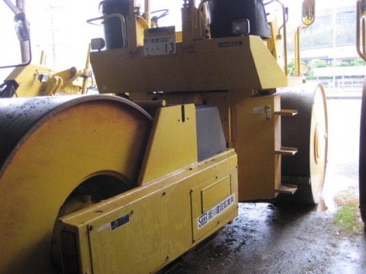 ขายรถบด 3 ล้อเหล็ก SAKAI R2S สภาพสวยพร้อมใช้ ติดต่อ อำพล 090-9694506, 080-3031241 ขายรถบด 3 ล้อเหล็ก SAKAI R2S สภาพสวยพร้อมใช้ ติดต่อ อำพล 090-9694506, 080-3031241