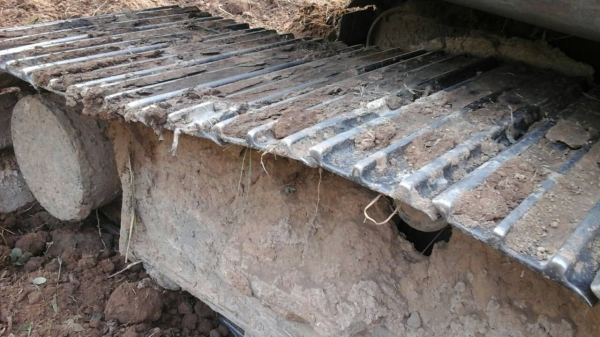 ขายด่วนรถแบคโฮYN07มีเล่มทะเบืยนพร้อมโอนรถไฟฟ้าครบ